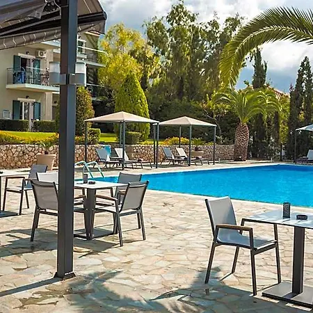 Antonia Hotel Vlachata