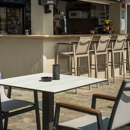 Antonia Hotel Vlachata